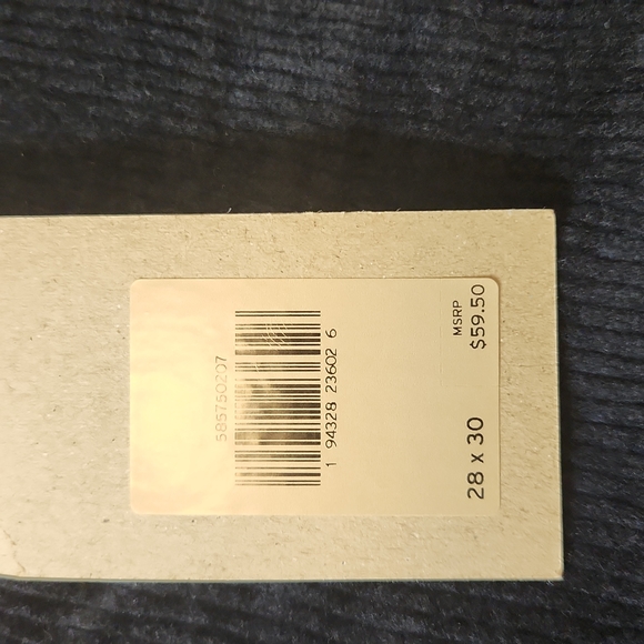 LEVI'S CORDUROY WOMENS JEANS CLASSIC MID-RISE SKINNY  SIZE 28×30 BLACK COLOR NEW - Picture 7 of 15